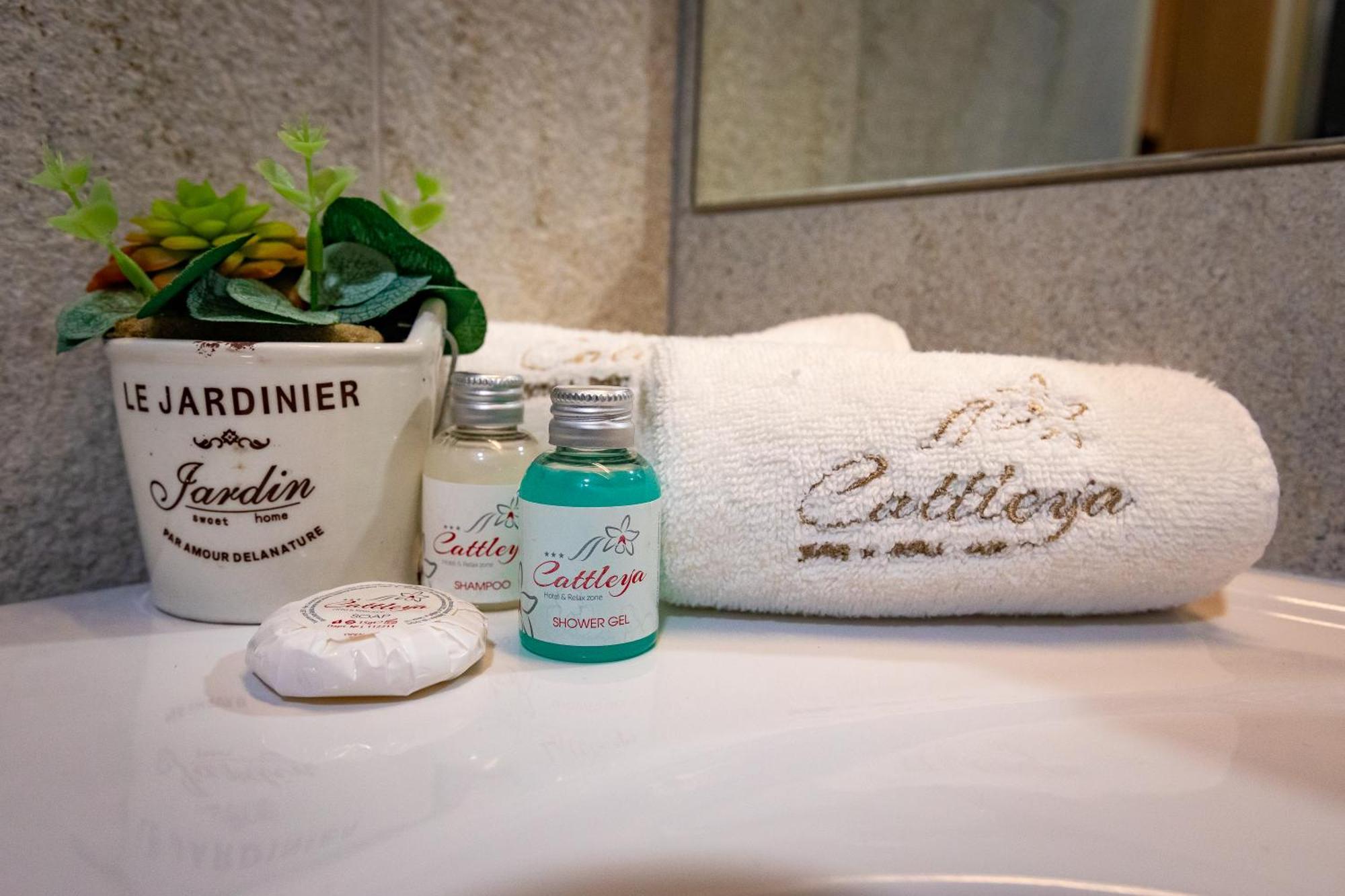 Hotel & Relax Zone Cattleya クルシュナ エクステリア 写真