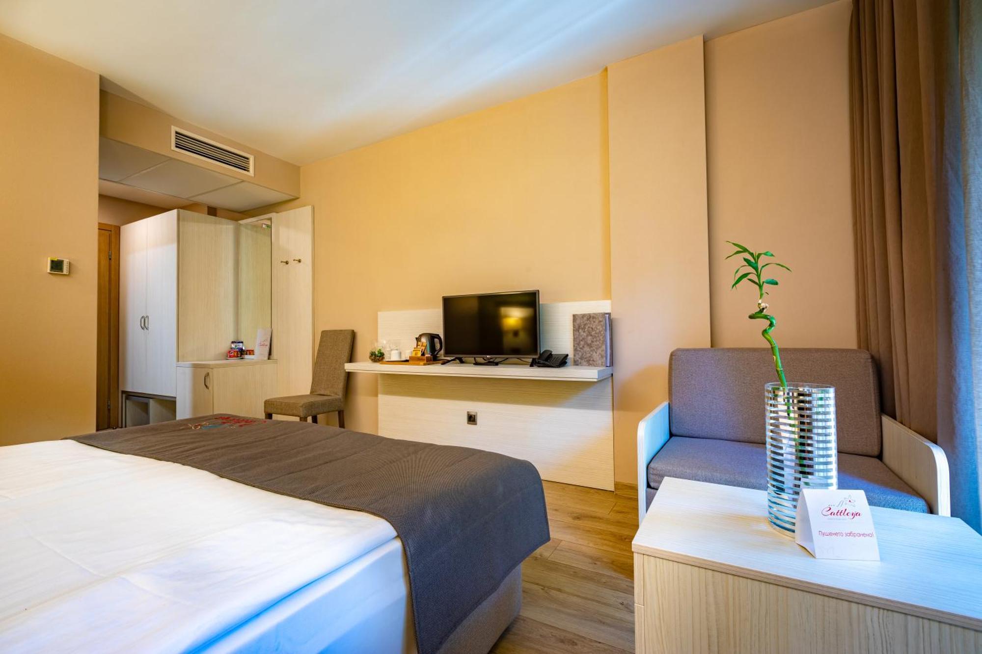 Hotel & Relax Zone Cattleya クルシュナ エクステリア 写真