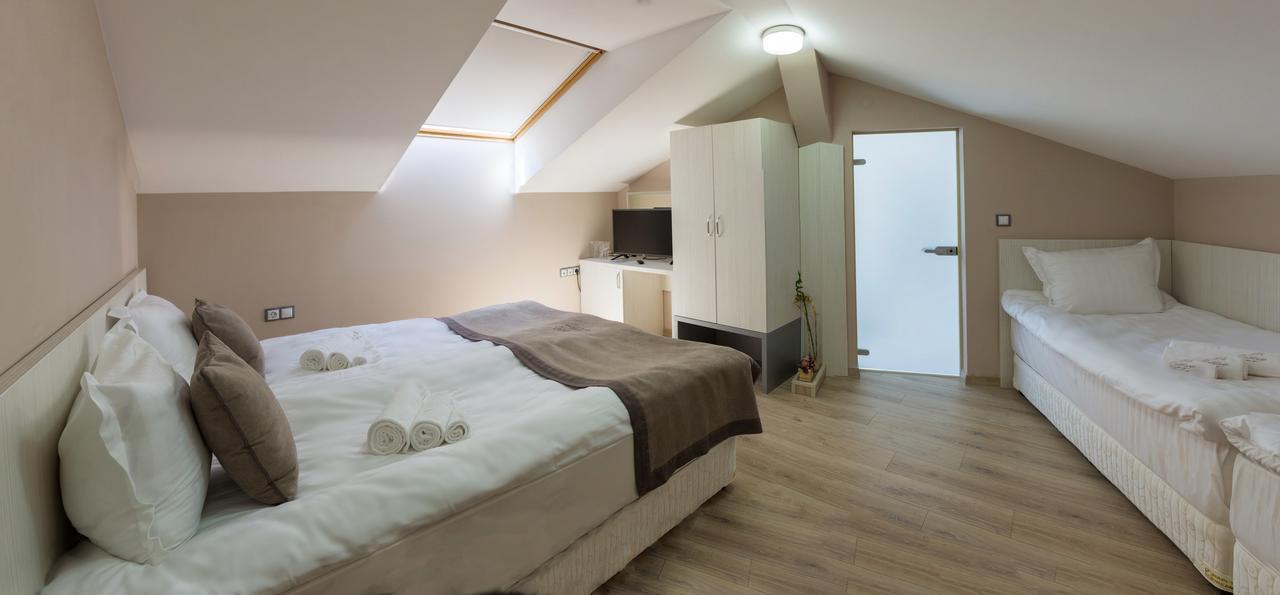 Hotel & Relax Zone Cattleya クルシュナ エクステリア 写真